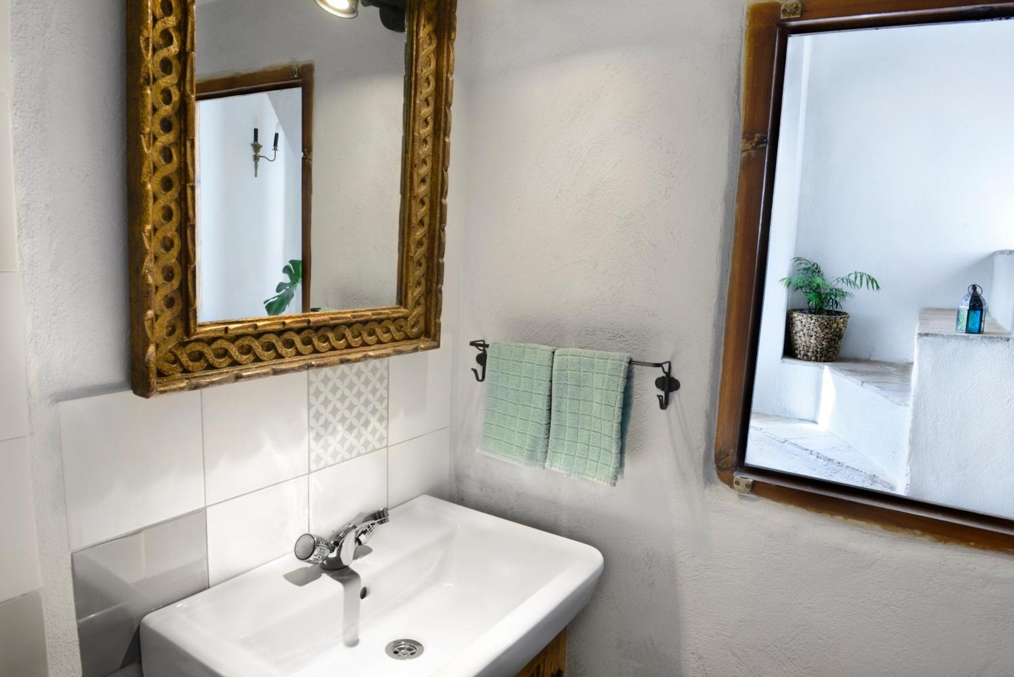 Casa Mona- Andalucian Mountain Village Getaway