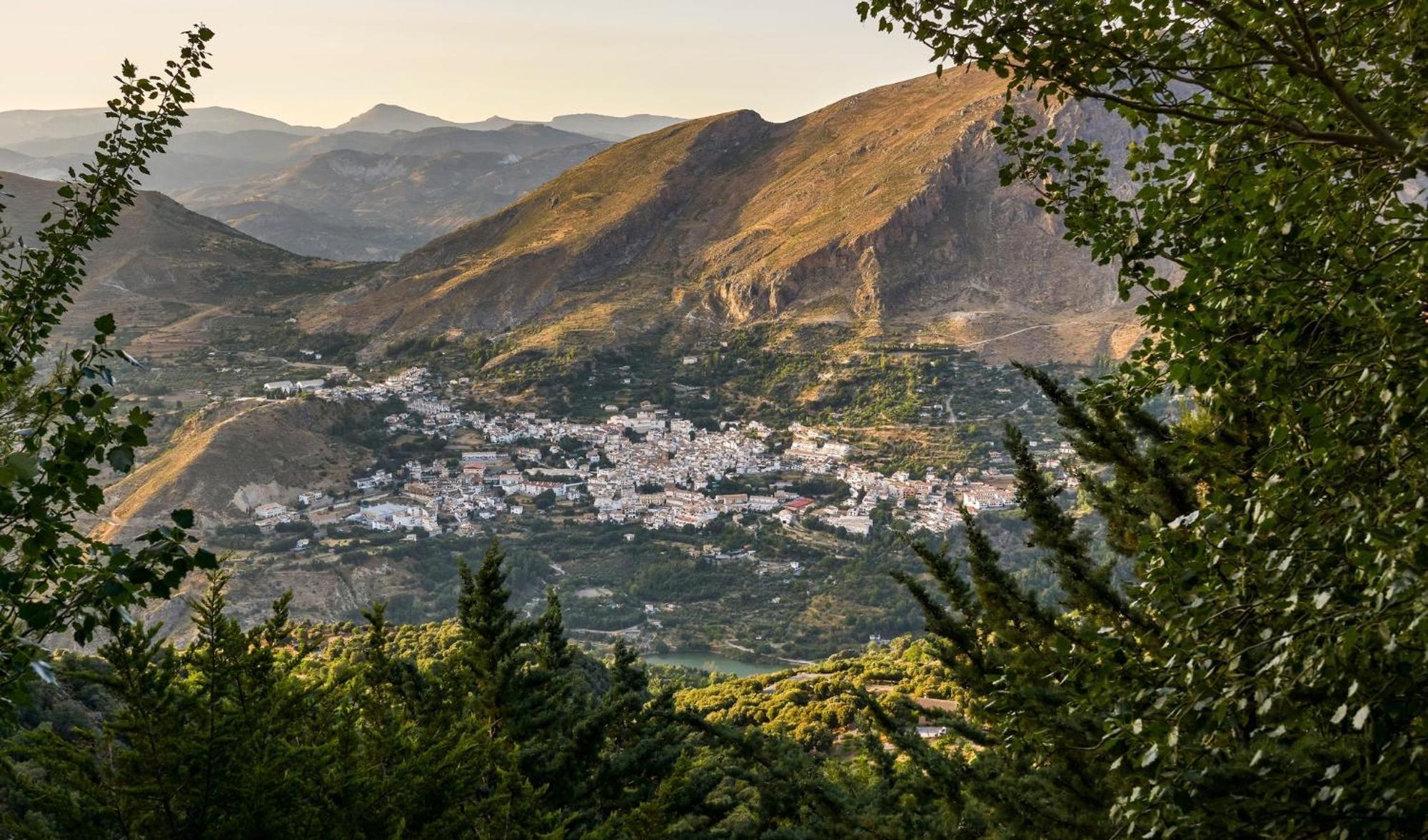 Casa Mona- Andalucian Mountain Village Getaway *